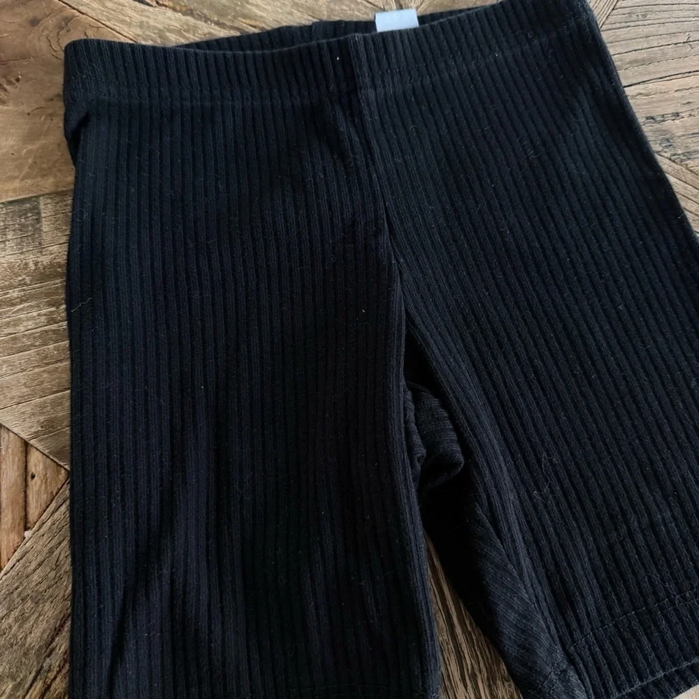 Old Navy Black Ribbed Kids Black Girls Shorts Small 6-7